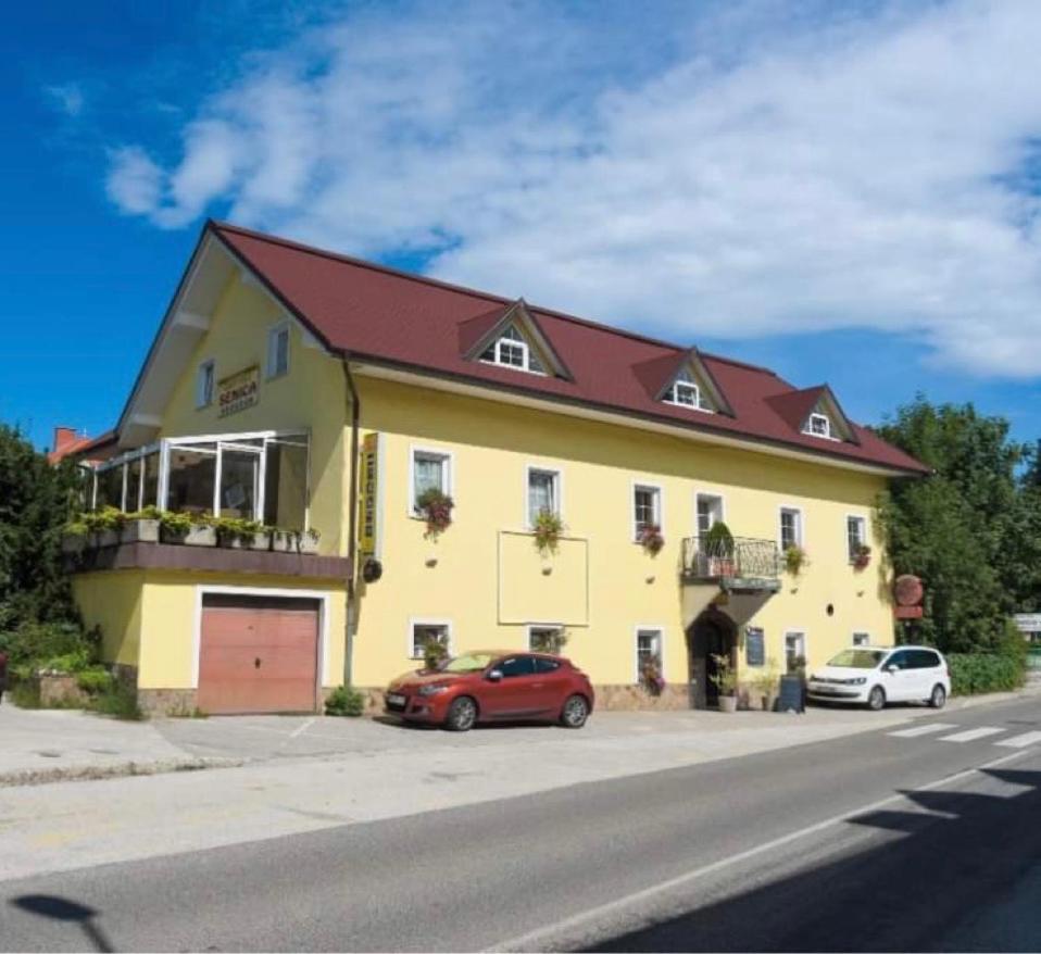 Gostisce Senica Hotel Senovo Exterior photo